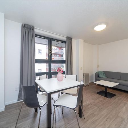 Joivy Affordable 3,4,5 And 12 Bed Private Flats Next To Royal Mile (Adults Only) Apartamento Edimburgo Exterior foto