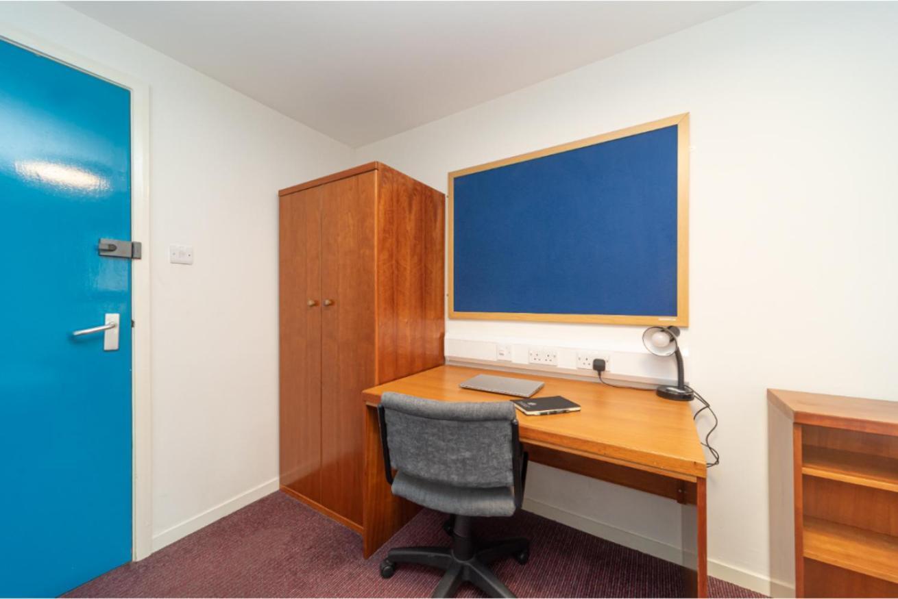 Joivy Affordable 3,4,5 And 12 Bed Private Flats Next To Royal Mile (Adults Only) Apartamento Edimburgo Exterior foto