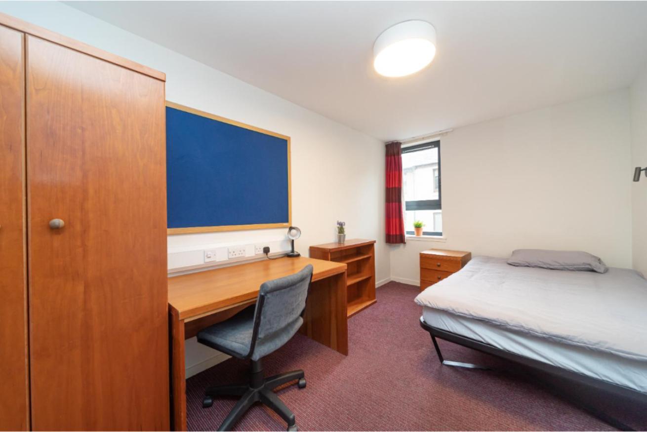 Joivy Affordable 3,4,5 And 12 Bed Private Flats Next To Royal Mile (Adults Only) Apartamento Edimburgo Exterior foto
