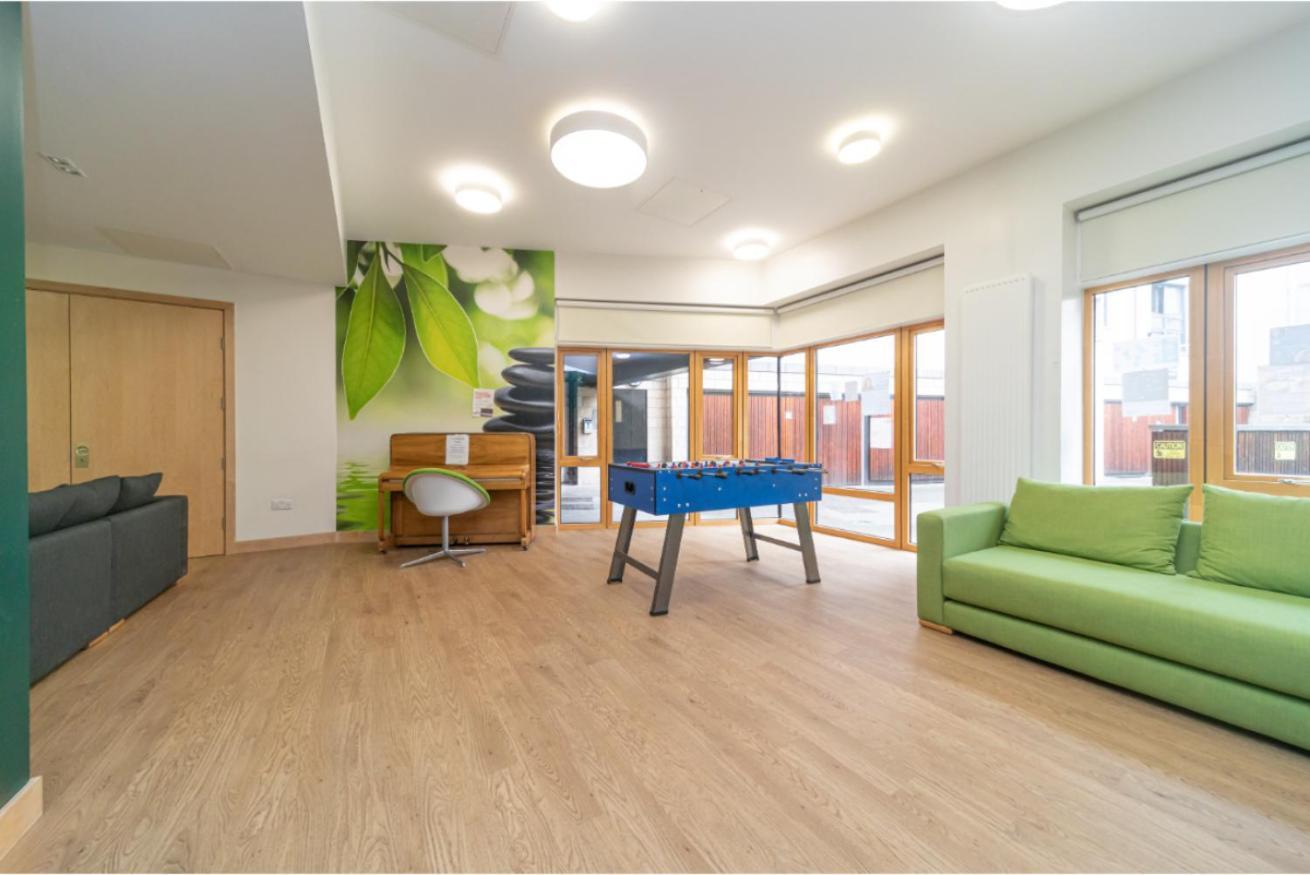 Joivy Affordable 3,4,5 And 12 Bed Private Flats Next To Royal Mile (Adults Only) Apartamento Edimburgo Exterior foto
