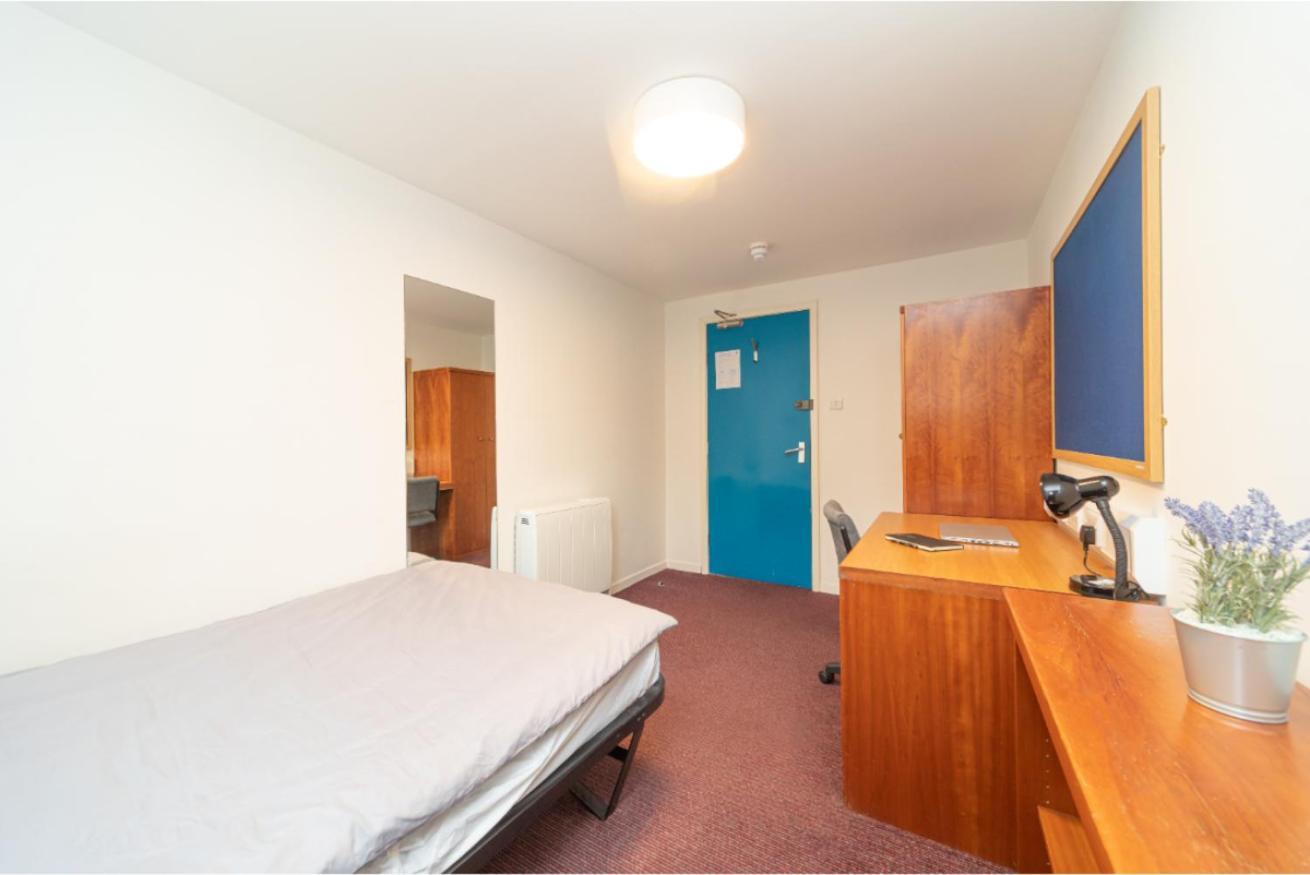 Joivy Affordable 3,4,5 And 12 Bed Private Flats Next To Royal Mile (Adults Only) Apartamento Edimburgo Exterior foto