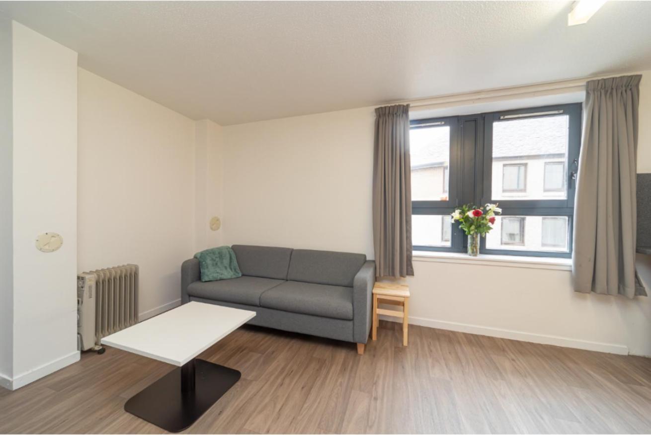 Joivy Affordable 3,4,5 And 12 Bed Private Flats Next To Royal Mile (Adults Only) Apartamento Edimburgo Exterior foto